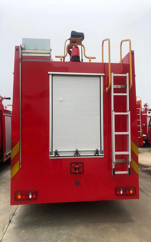 J 五十鈴水罐消防車  水罐3.38